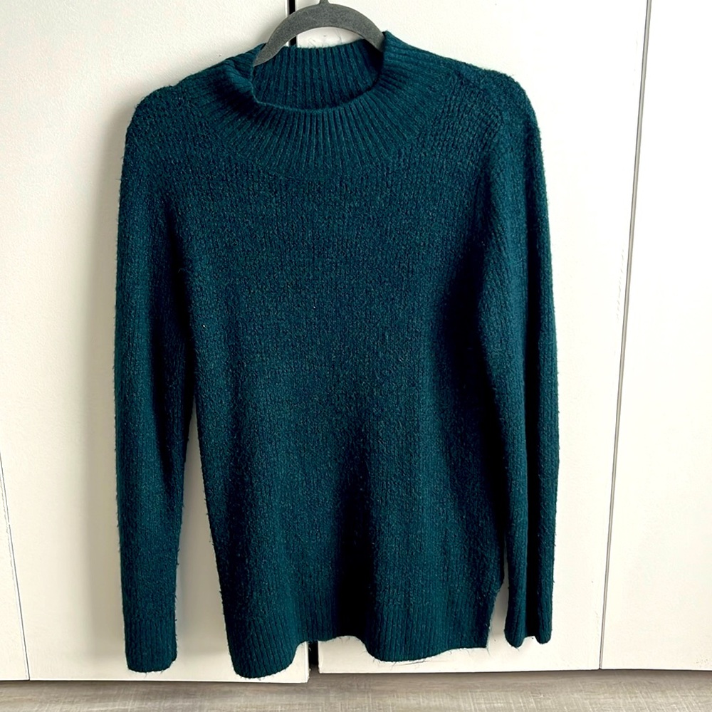 Old navy turquoise sweater